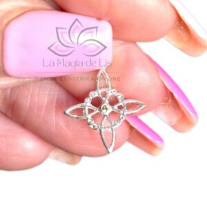 Colgante Nudo de Bruja y cadena de Plata de Ley 925