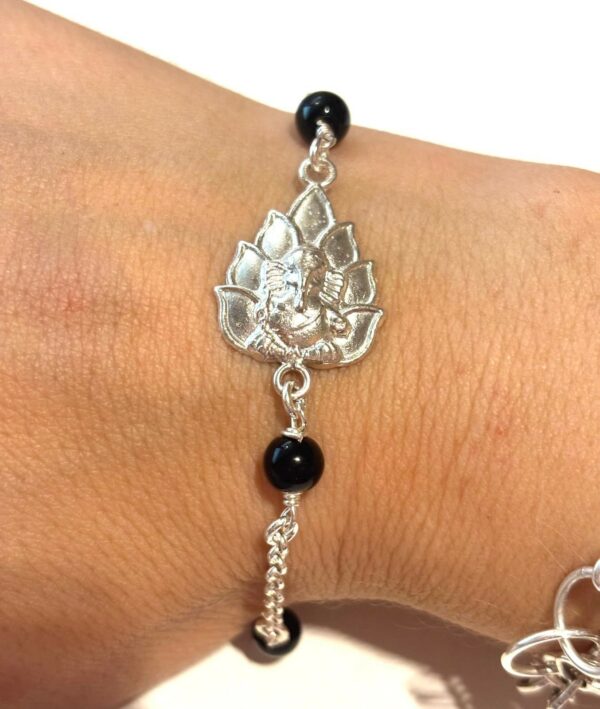 Pulsera Ganesha con Onix: Protección, Éxito y Abundancia de Plata de Ley 925