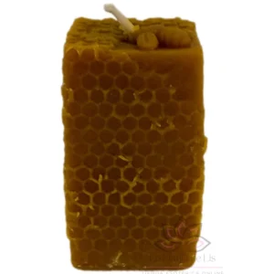 Vela de miel rectangular con diseño de abeja para rituales esotéricos de amor, abundancia, prosperidad y armonía.