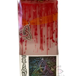 Velón talismán con símbolo trisquel para protección energética y equilibrio espiritual
